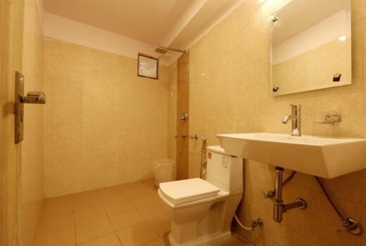 Hotel Plazzo Нью-Дели Экстерьер фото